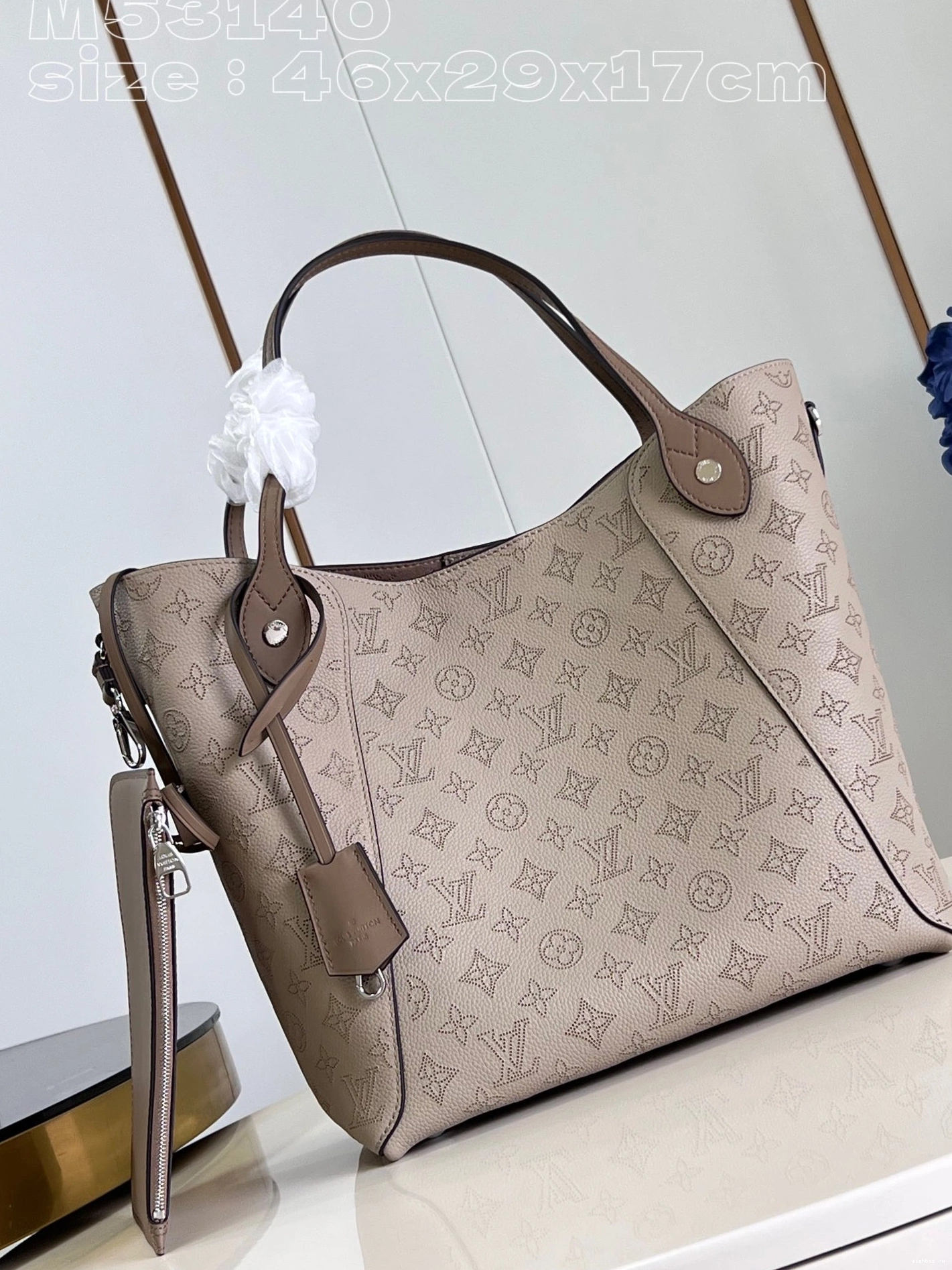 WIS 17CM LOUIS 29.5 x x VUITTON HINA-46 0715